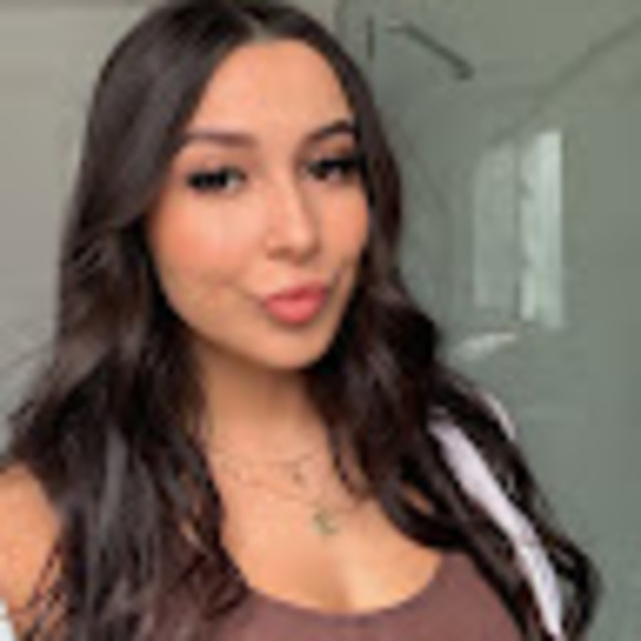 Meet your Posher, Ivy - Picture 1 of 1